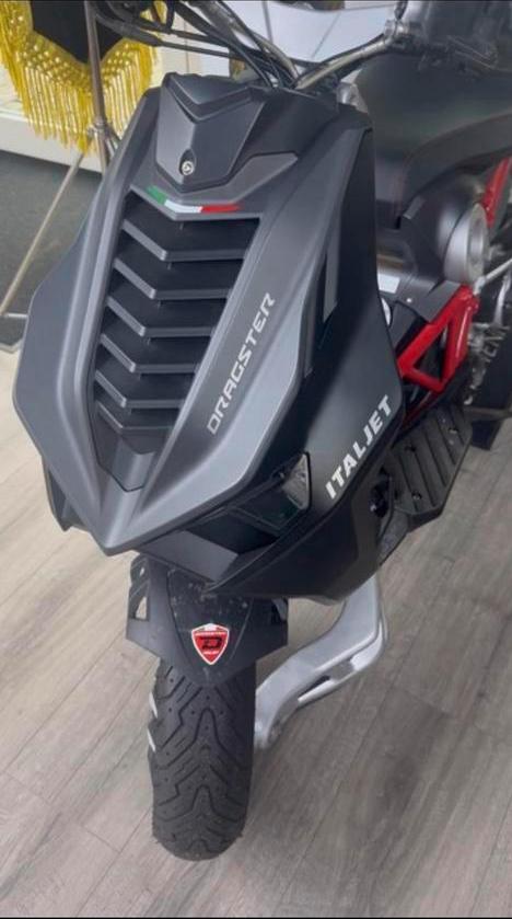 Italjet Dragster 200cc - Zo goed als nieuw, Malossi onderdel, Particulier, Scooter