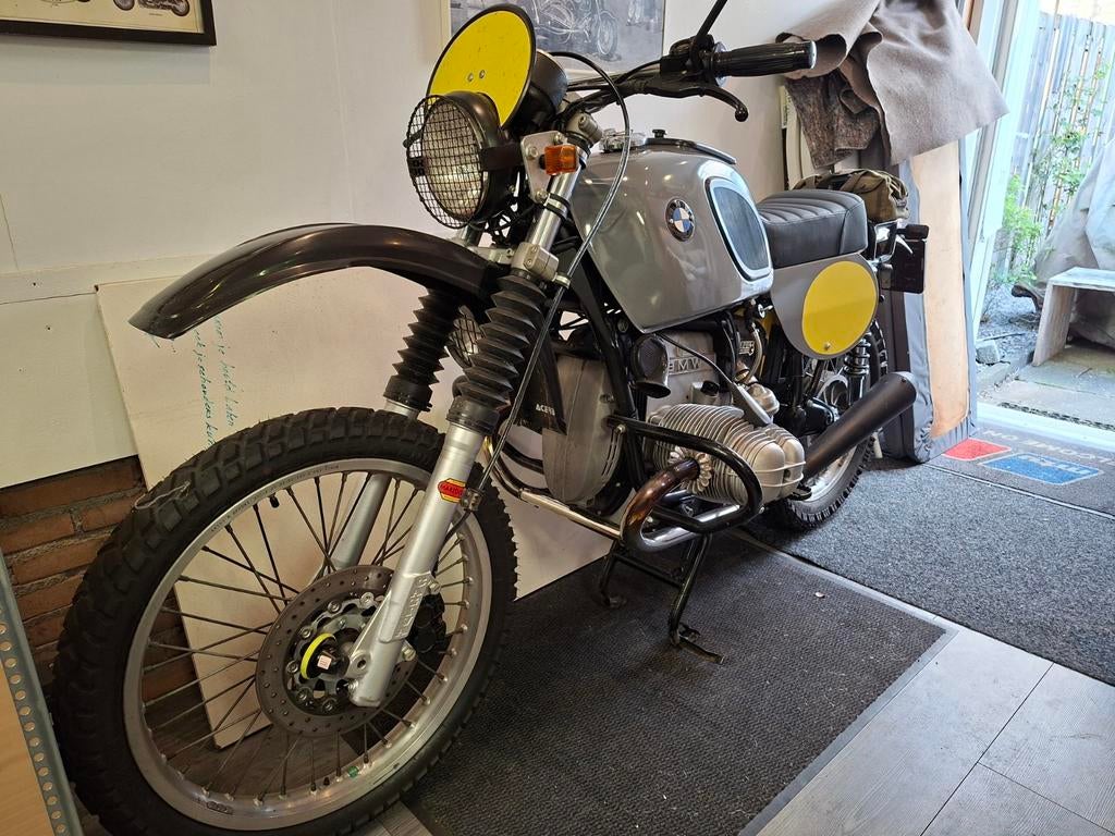 BMW R80 in ISDT stijl.