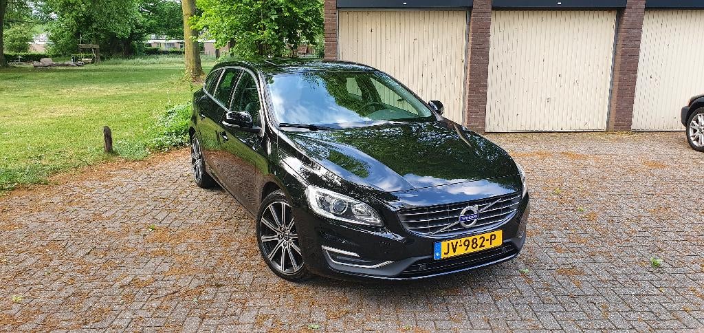 V60 T3AUT 2017 Geartronic Nordic+ Luxury apk,standkachel etc, Auto's, Volvo, Particulier, V60, ABS, Achteruitrijcamera, Adaptieve lichten