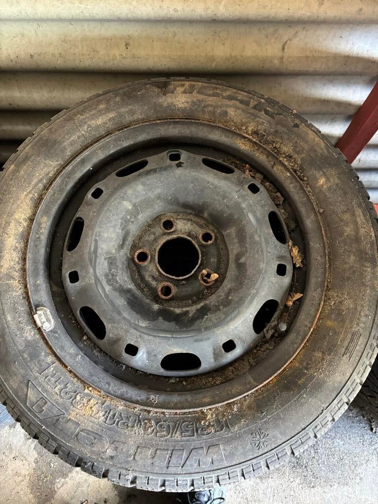 Vw polo set Gebruikte band met velg 185/60R14, Ophalen, 14 inch, Gebruikt, Banden en Velgen