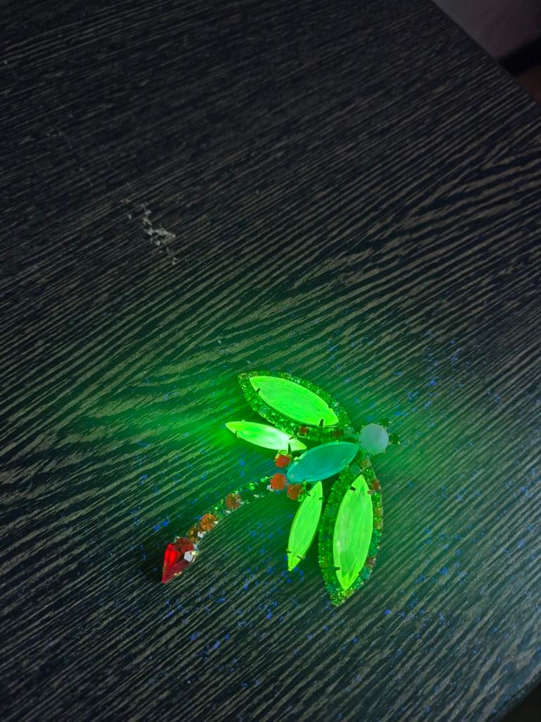 Vintage Handgemaakte Uranium Broche Libelle, Met kristal, Overige materialen, 4 tot 7 cm, Gebruikt