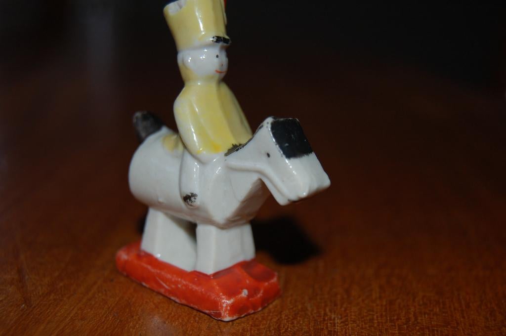 Oud Beeldje HUZAAR TE PAARD, Ophalen of Verzenden