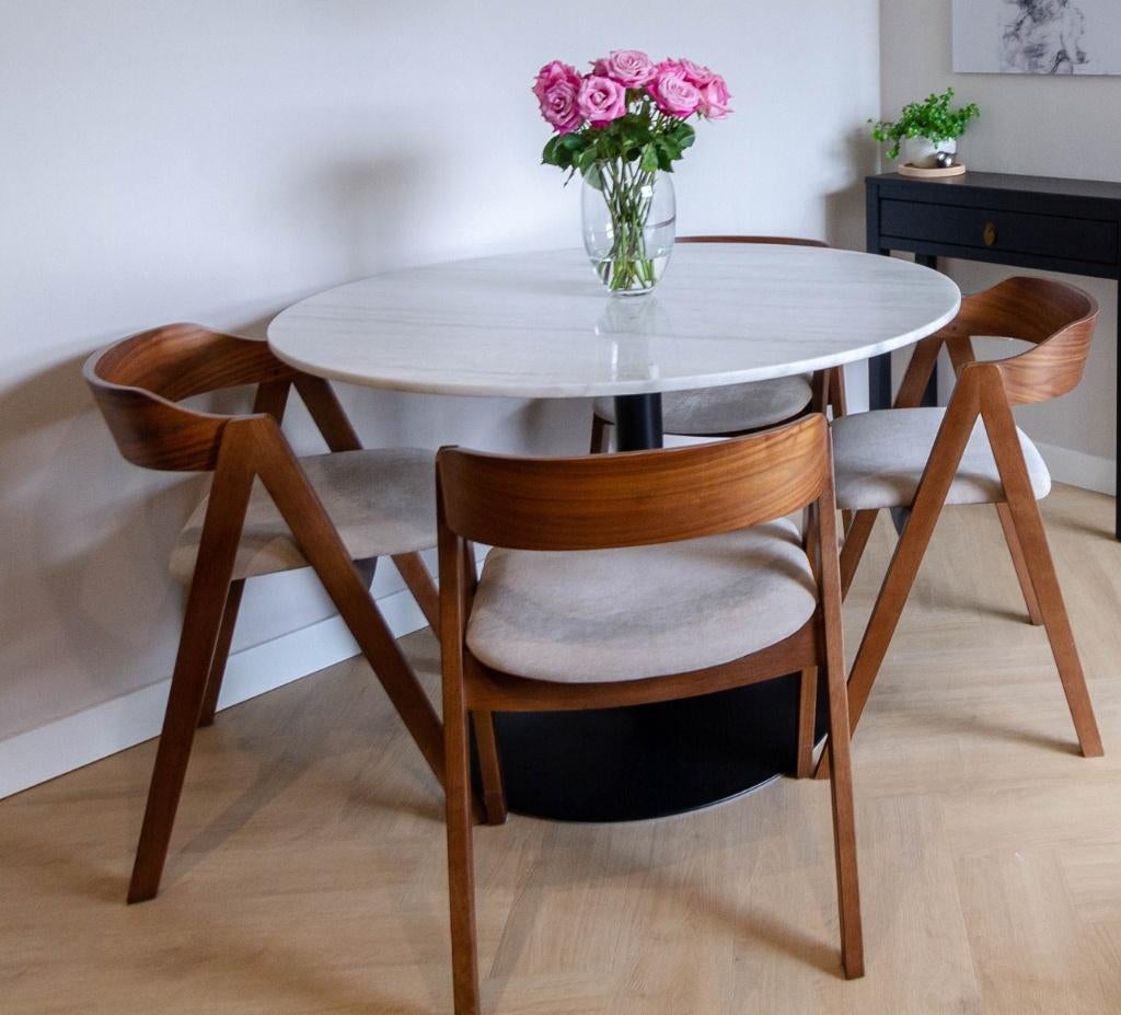 Ronde marmeren eettafel + 4 eetkamerstoelen (setdeal!), Huis en Inrichting, Tafels | Eettafels, Ophalen, Overige materialen, Rond