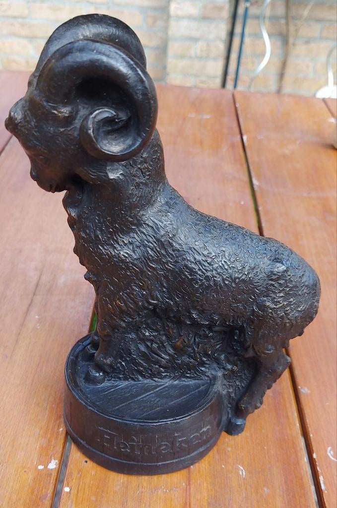 Beeld steenbok, Ophalen of Verzenden, Europa, Beeld, 20 - 50 cm