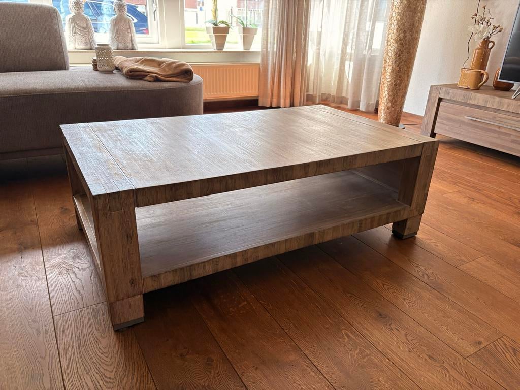 Robuuste houten salontafel met opbergruimte, Ophalen, Gebruikt, 100 tot 150 cm, Eikenhout