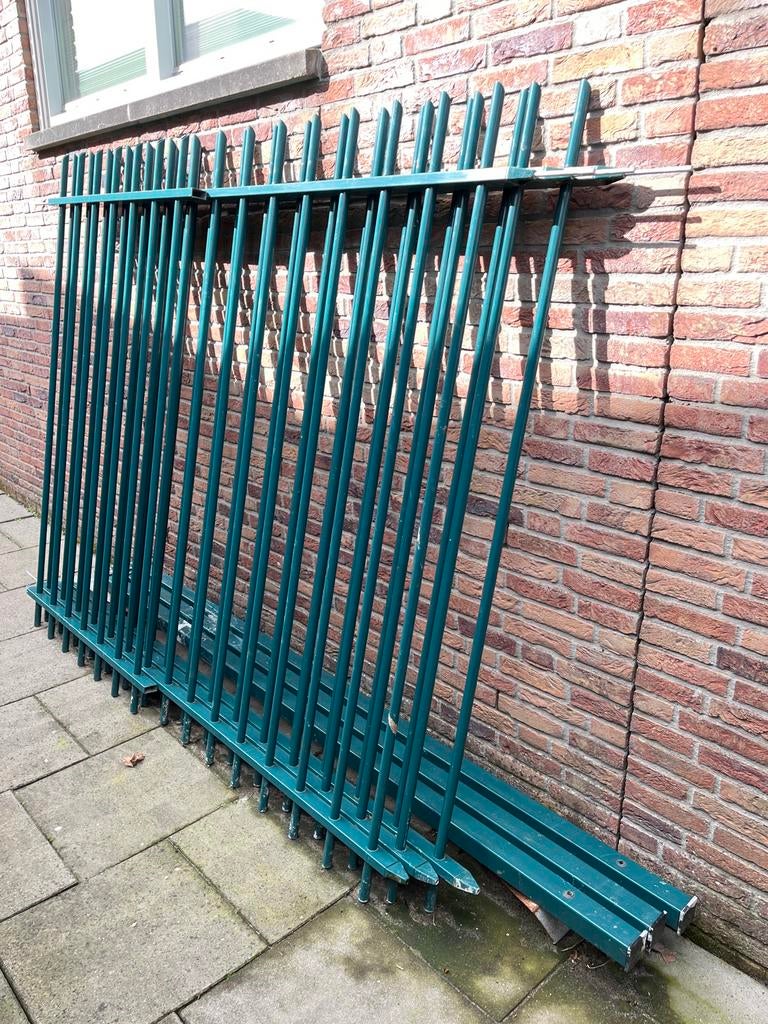 Hekwerk groen, 3,5 stuks van L2,5m/H2m met 3 palen, Ophalen, Gebruikt, IJzer, Spijlenhekwerk