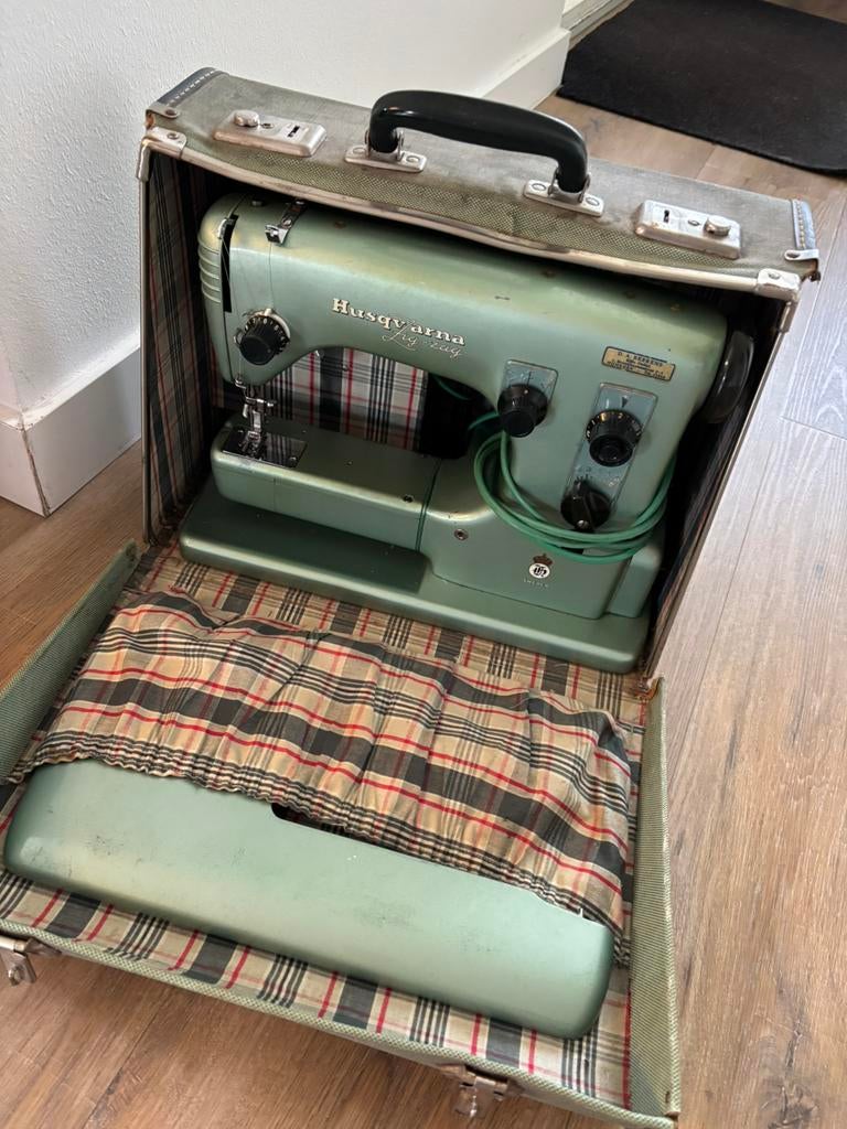 Husqvarna naaimachine zig zag, Ophalen