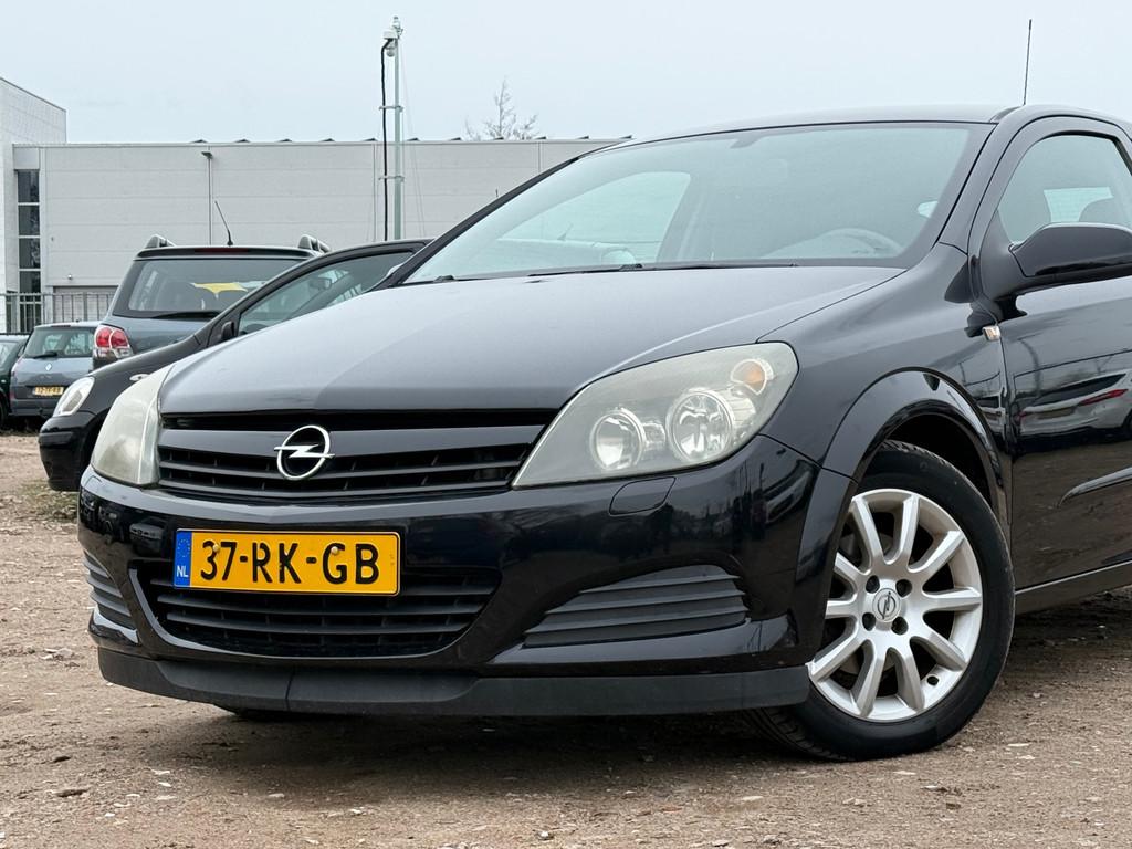 Opel Astra GTC 1.6 Enjoy/ RIJDT HEERLIJK, Auto's, Opel, Voorwielaandrijving, 15 km/l, 4 cilinders, 620 kg