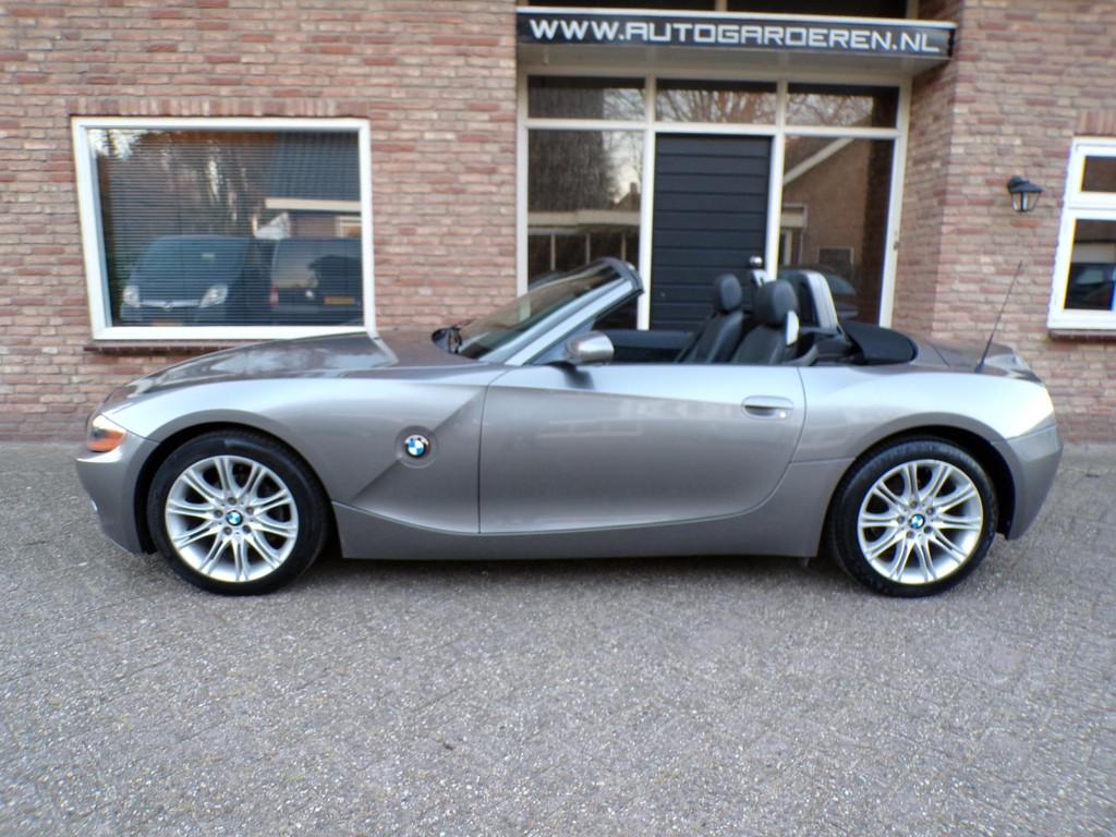 BMW Z4 Roadster 2.5i SMG Leder / Airco / Stoelverwarming / H, Automaat, Achterwielaandrijving, Gebruikt, Zwart