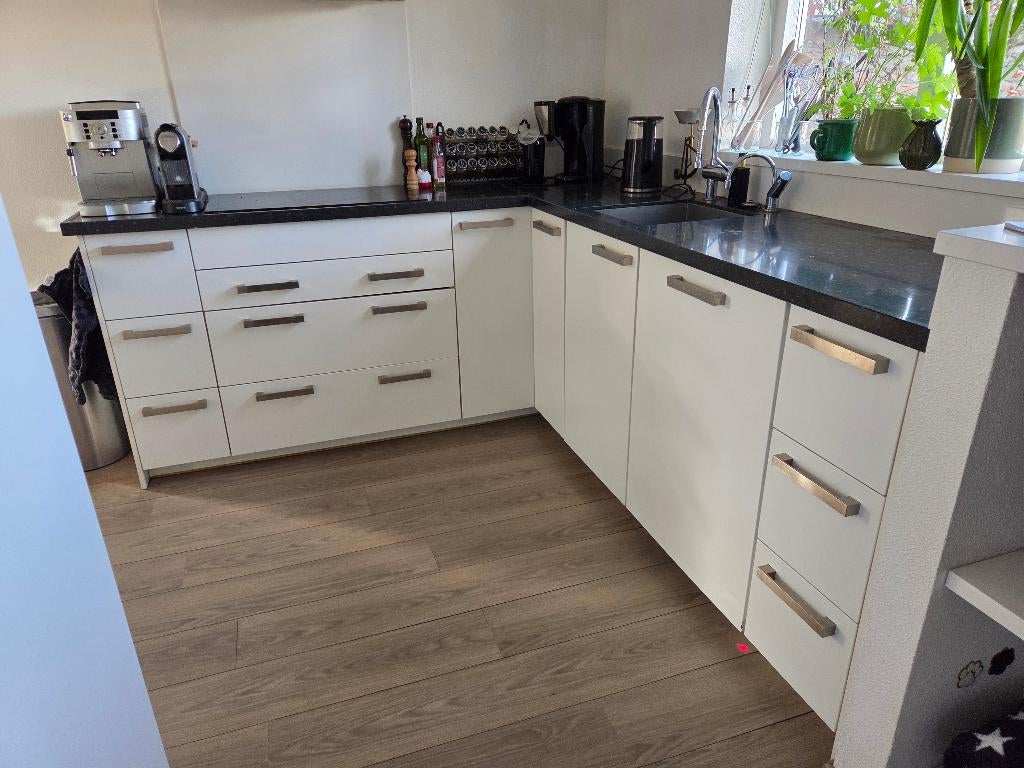 L-vormige keuken ter overname (2.28x2.21 m)., Ophalen, Gebruikt, Wit, Hoekkeuken