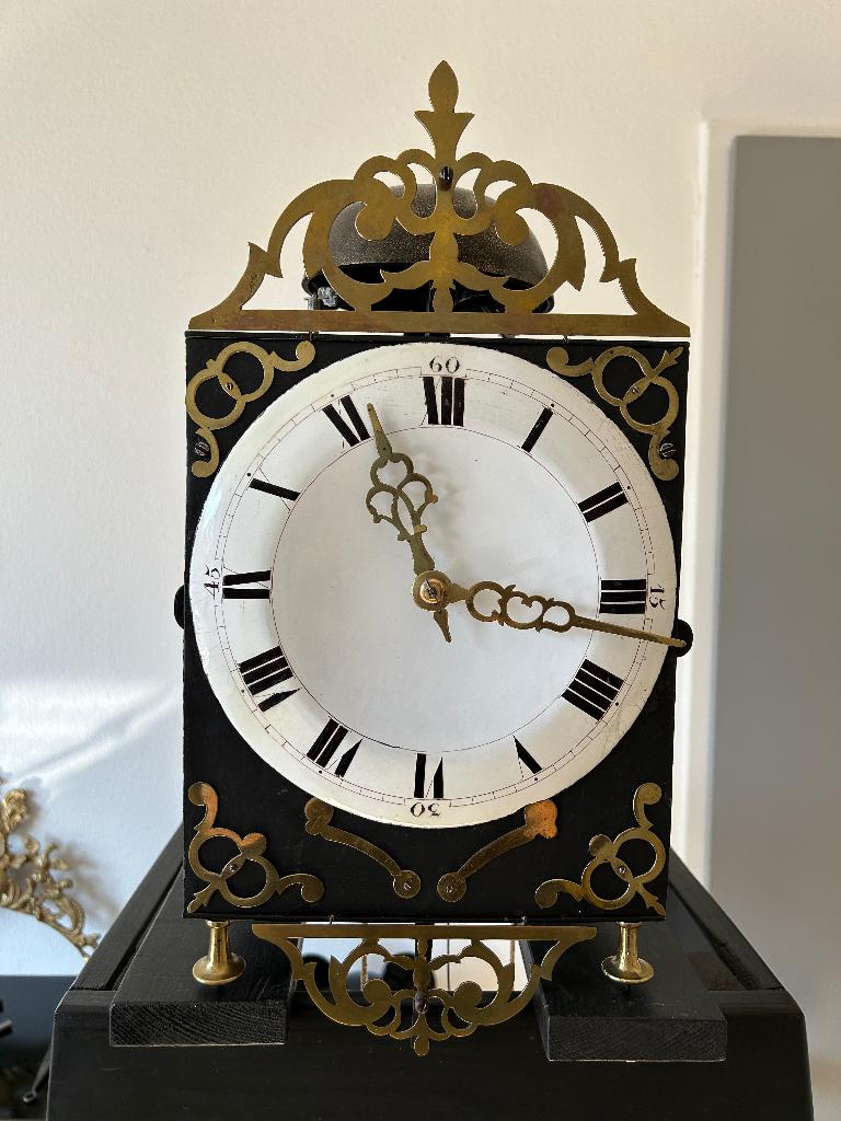 Comtoise 19 cm. breed met baard, Antiek en Kunst, Antiek | Klokken, Ophalen