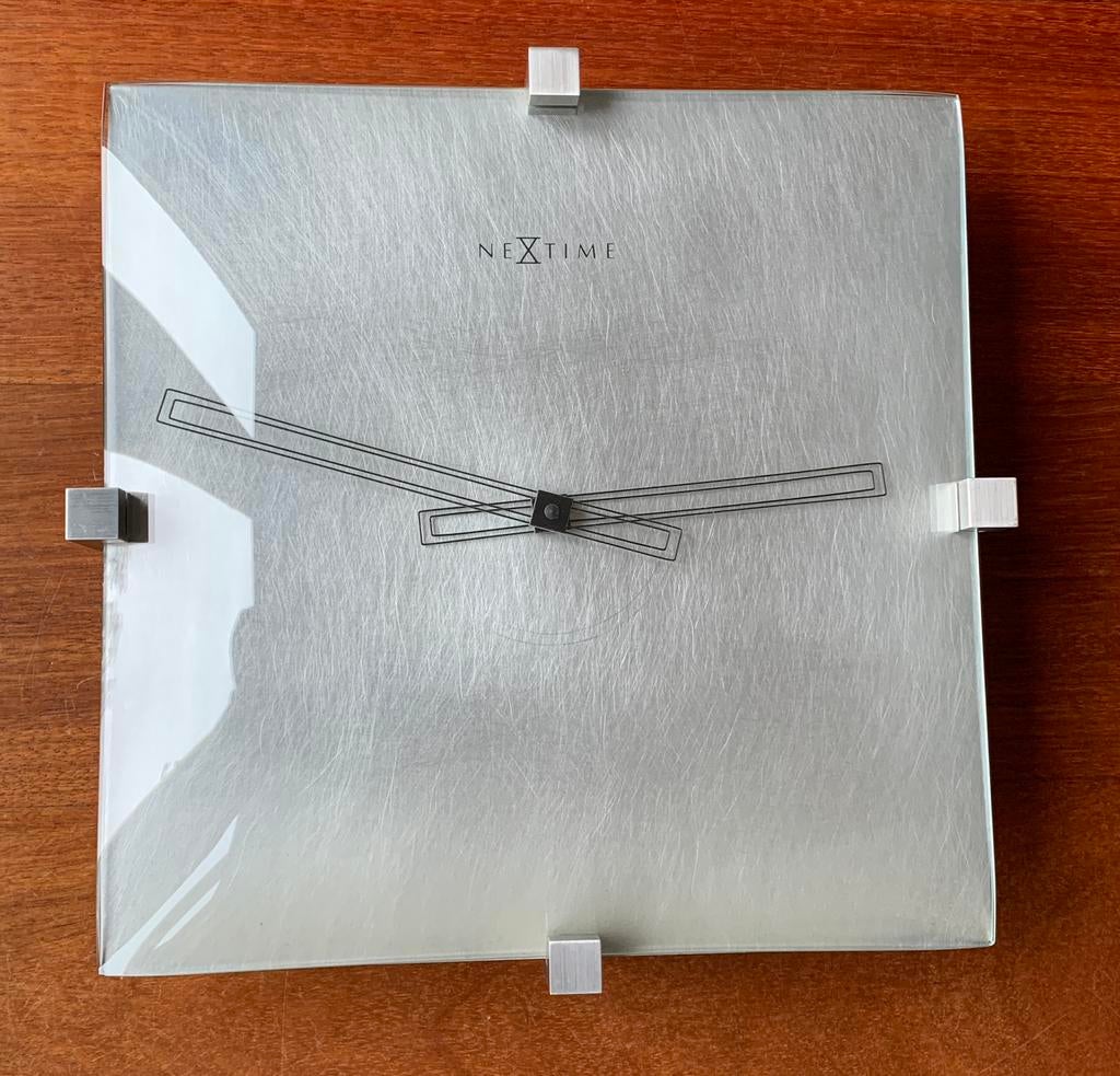 Nextime wandklok glas/rvs, Huis en Inrichting, Woonaccessoires | Klokken, Ophalen, Zo goed als nieuw, Analoog, Wandklok