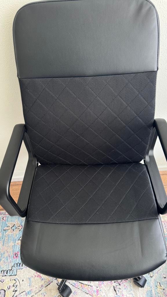 Ikea bureaustoel, Huis en Inrichting, Bureaustoelen, Ophalen, Zo goed als nieuw, Zwart