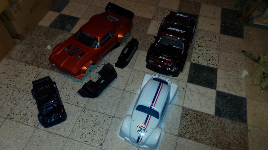 4x RC auto Body, Traxxas, Arrma, ..., Zo goed als nieuw, Onderdeel, Overige schalen, Ophalen