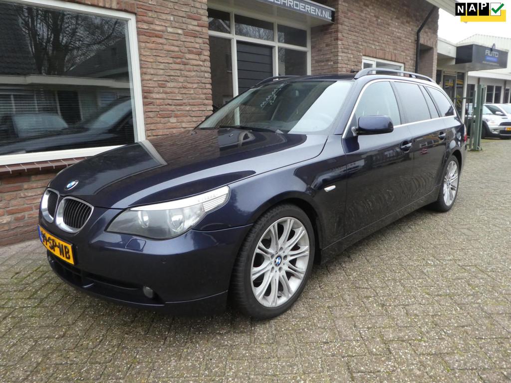 BMW 5-serie Touring 523i Executive Automaat / Leder / Navi, Auto's, Automaat, Achterwielaandrijving, Zwart, 2497 cc