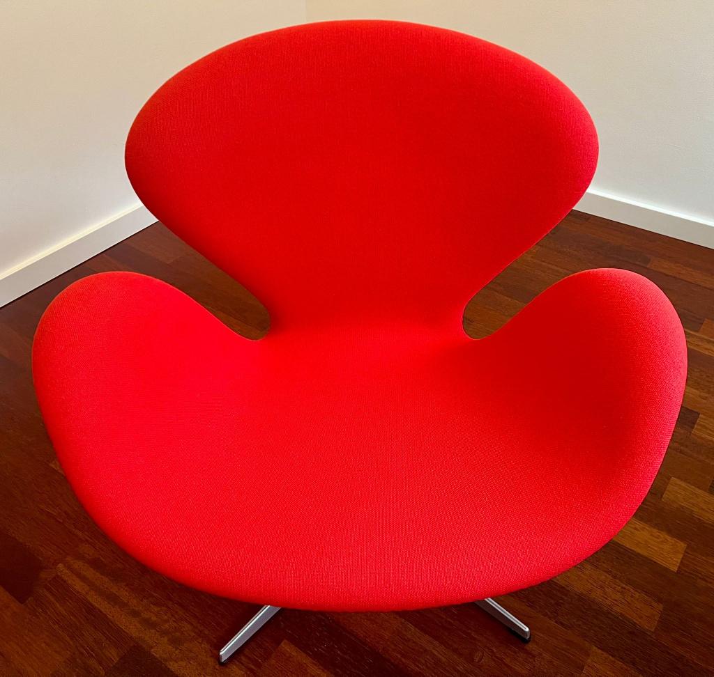 Swan Chair; Arne Jacobsen; Fritz Hansen; Denemarken., Ophalen, 75 tot 100 cm, Zo goed als nieuw, Stof