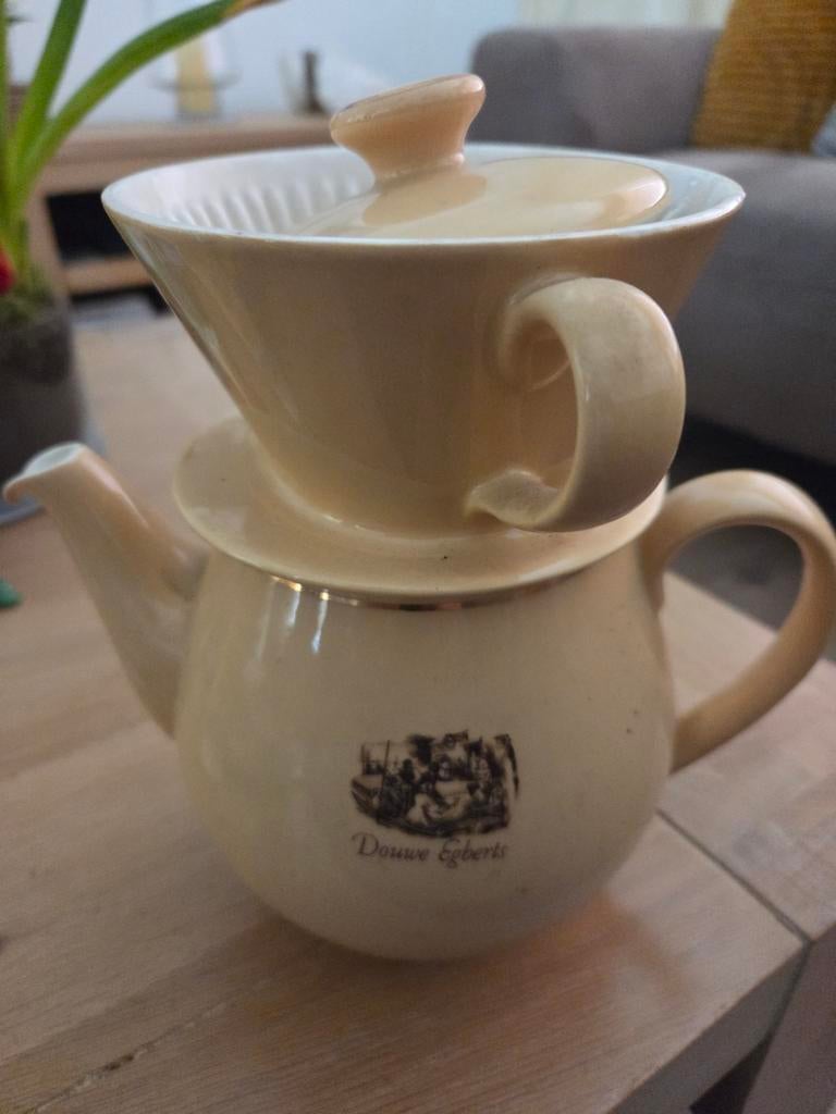 Douwe Egberts koffiekan, Ophalen