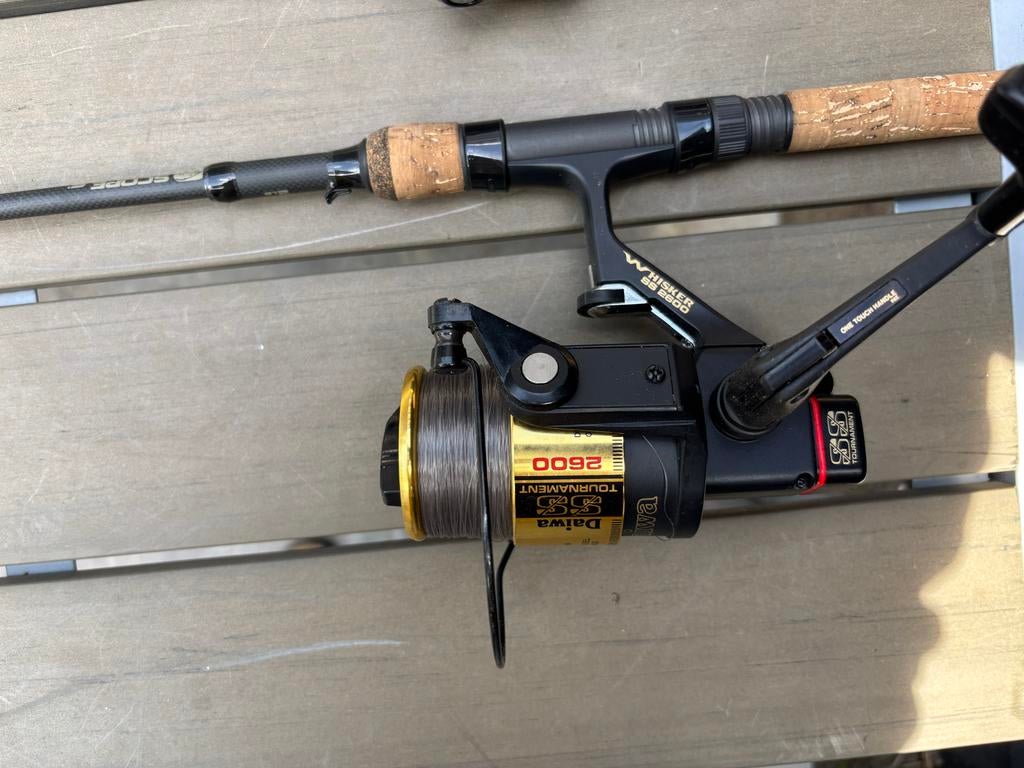 2x Daiwa Whisker SS2600 & 2x Nash Scope Sawnoff 6 FT, Watersport en Boten, Hengelsport | Algemeen, Gebruikt, Complete hengel, Ophalen