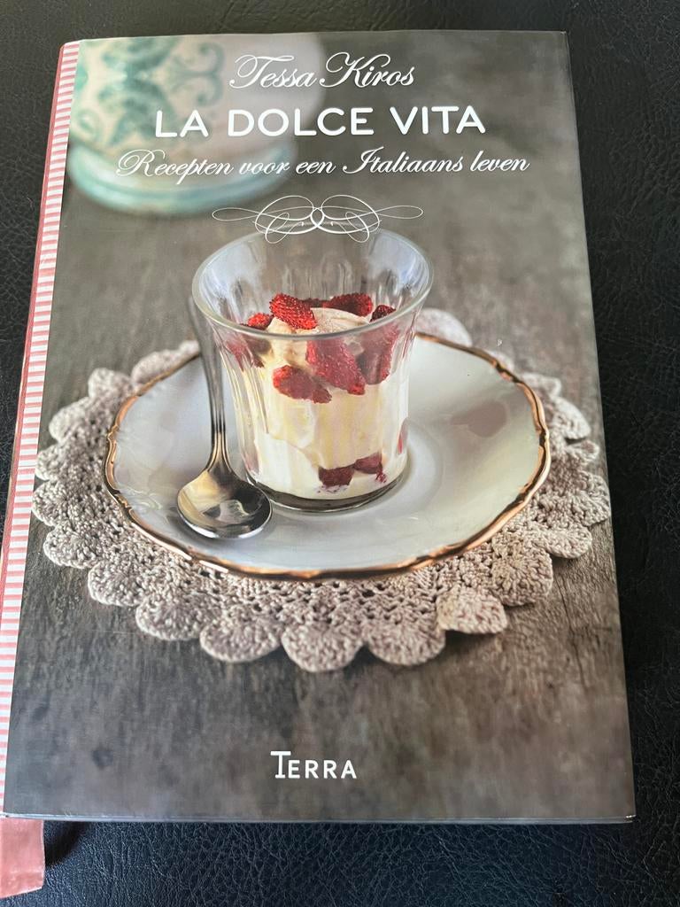 La Dolce Vita - Recepten voor een Italiaans leven, Boeken, Kookboeken, Ophalen of Verzenden, Zo goed als nieuw, Italië, Voorgerechten en Soepen