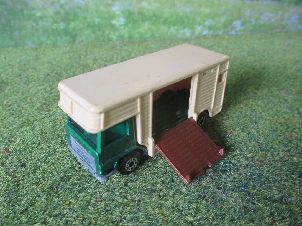 1:111 Bedford Horse Box - Lesney Matchbox MB40 1980-1982, Ophalen of Verzenden, Zo goed als nieuw, Auto