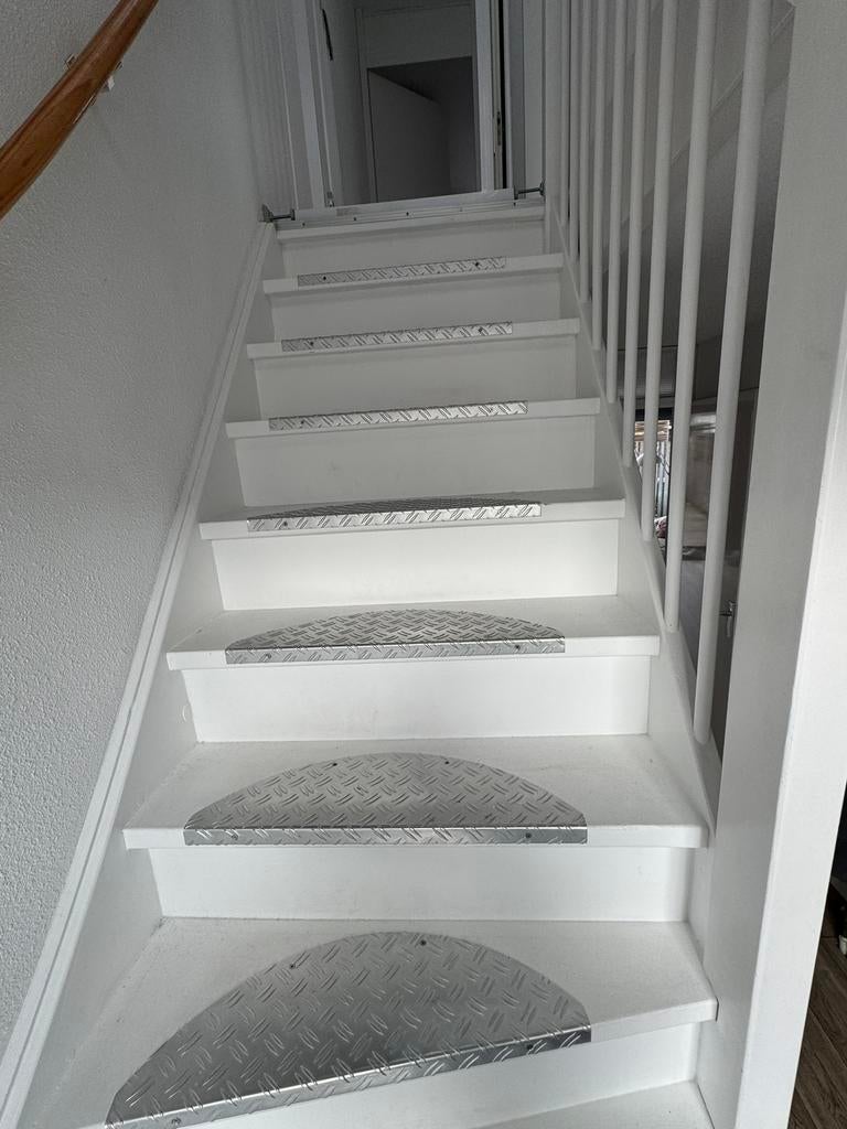 12x aluminium traptreden, Ophalen, Zo goed als nieuw, Trap, Minder dan 2 meter