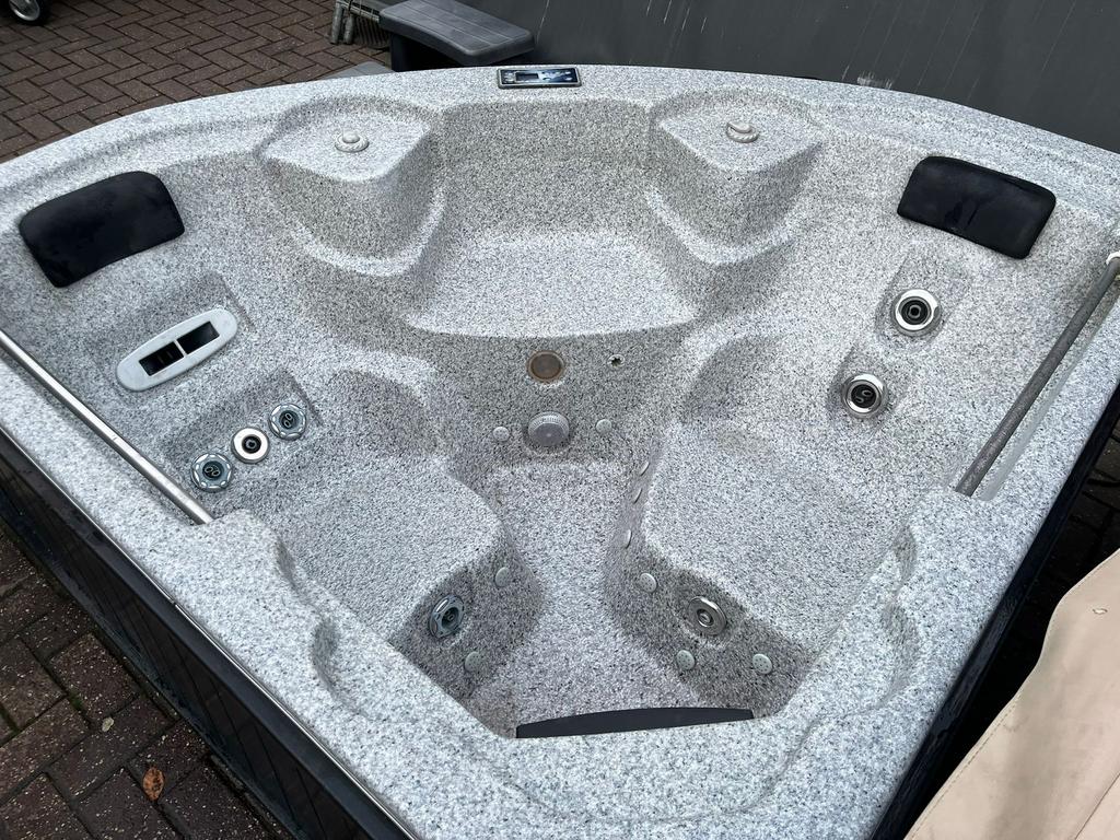 Uniek model 2 pers. Sunbelt Spa incl Plaatsing & Garantie, Tuin en Terras, Zwembad-toebehoren, Ophalen, Gebruikt