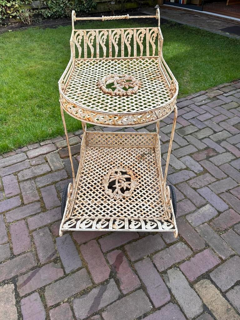 Serveer of theewagen, Ophalen, Gebruikt