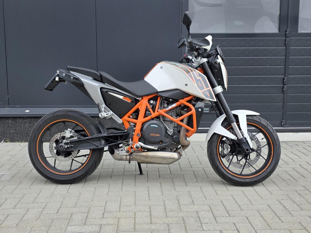 KTM 690 Duke 2014 Hooliganbike - Super sport uitlaat,