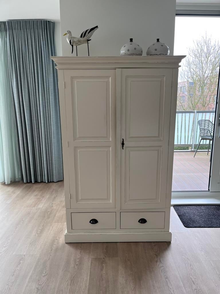 Crèmekleurige kast, Ophalen of Verzenden, Zo goed als nieuw