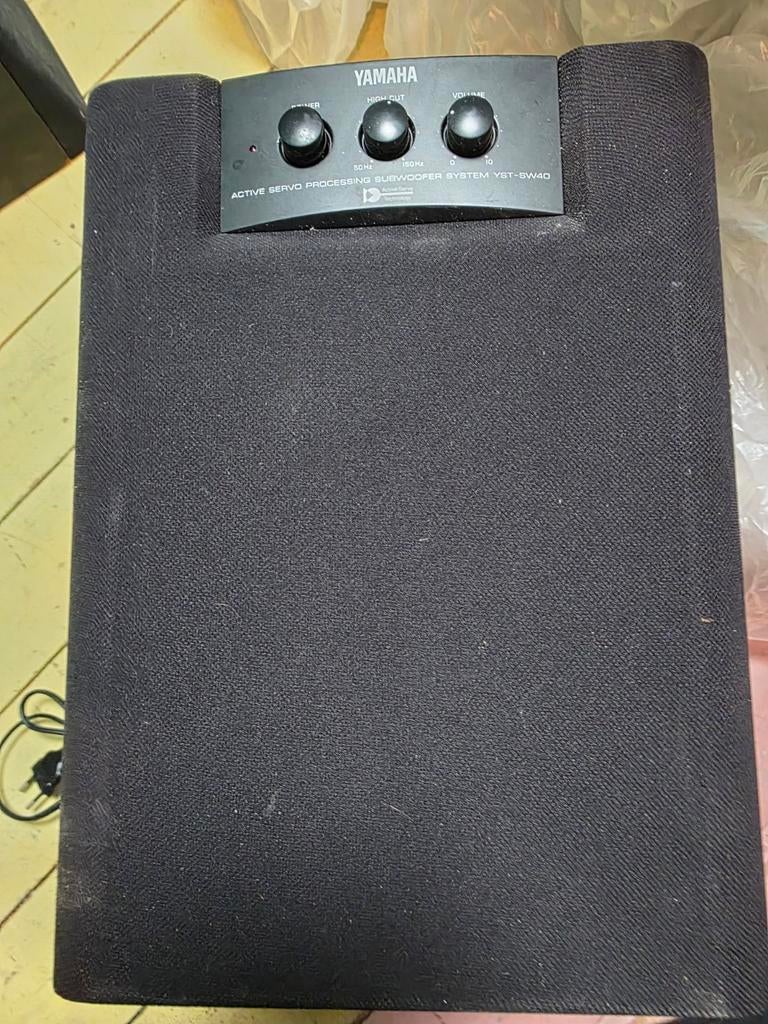 Yamaha YST-SW40 Actieve Subwoofer - Krachtige Bas, Audio, Tv en Foto, Luidsprekers, Gebruikt, Subwoofer, Minder dan 60 watt, Ophalen