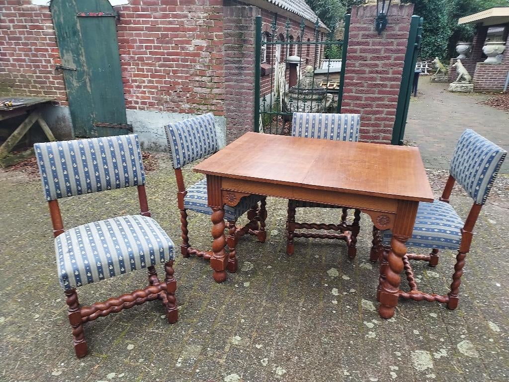 Antieke eiken getorste eethoek, Neo-Renaissance., Ophalen