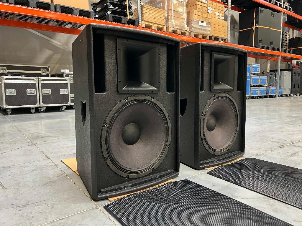 2x Martin Audio Blackline F15 15"/1,4" top, Overige merken, Gebruikt, Ophalen of Verzenden, 120 watt of meer