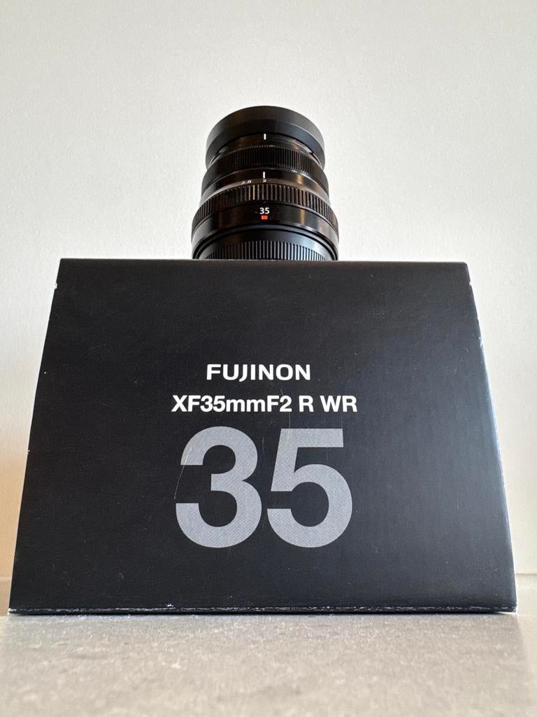 Fujinon XF35mmF2 R WR Lens - Compact en Weerbestendig, Ophalen of Verzenden, Zo goed als nieuw, Standaardlens