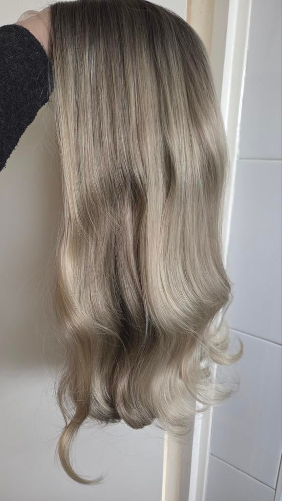 Nieuwe  lace wig ( pruik,haarwerk ) as licht blonde ., Ophalen of Verzenden, Nieuw, Pruik of Haarverlenging