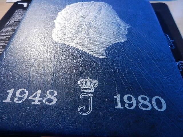 muntenmap 1948 1980  met alle munten maar geen, Ophalen of Verzenden, Koningin Juliana, 2½ gulden, Losse munt