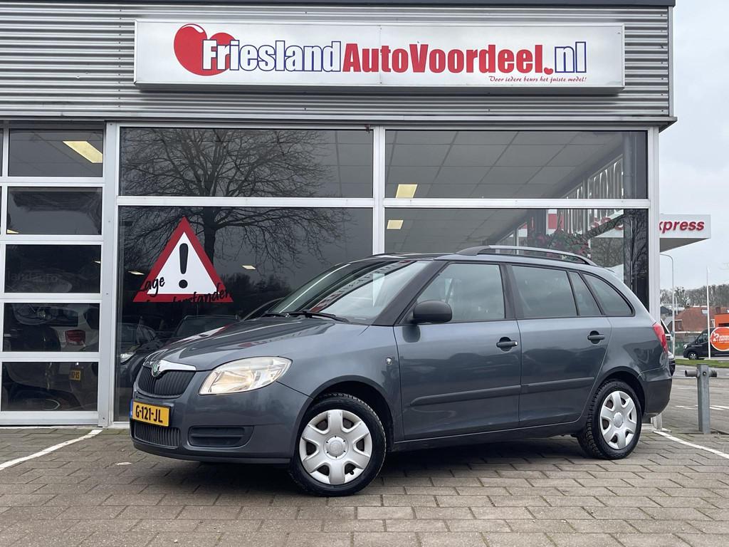 Skoda Fabia Combi 1.2-12V Ambition /Airco/Trekhaak/Distr. ke, Voorwielaandrijving, Met garantie (alle), 1198 cc, Handgeschakeld