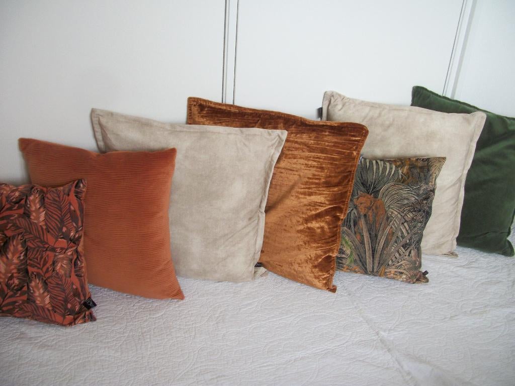 7 Kussens Groen Camel Oranje Beige Kussen - zgan - per stuk, Ophalen of Verzenden, Zo goed als nieuw, Beige, Vierkant