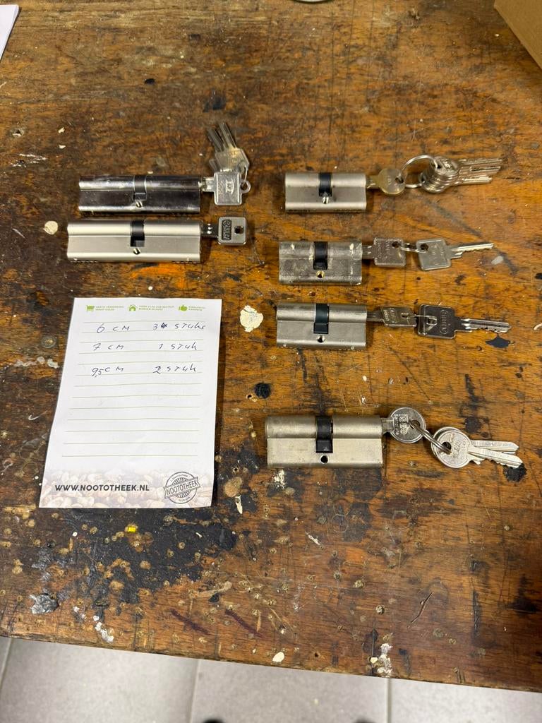 Cilinders diverse maten niet gelijksluitend, Ophalen of Verzenden, Gebruikt, Slot