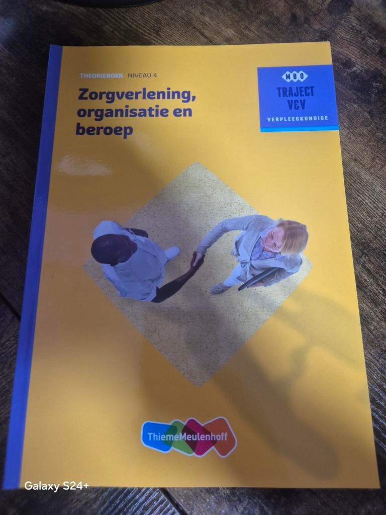 Zorgverlening, organisatie en beroep - Niveau 4, Boeken, Studieboeken en Cursussen, Ophalen of Verzenden, Zo goed als nieuw, MBO