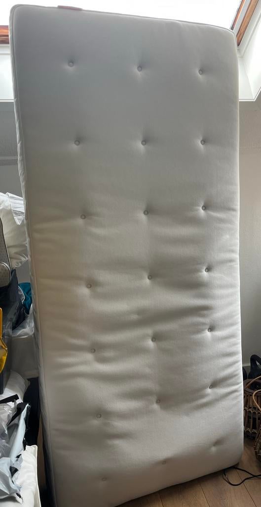 Twee matrassen IKEA Hyllestad stevig 90x200cm zgan, Ophalen, 90 cm, Eenpersoons, Zo goed als nieuw