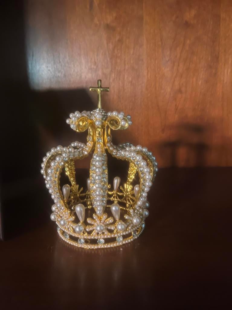 Leuke decoratieve kroon, Ophalen of Verzenden, Zo goed als nieuw, Overige materialen, Minder dan 25 cm