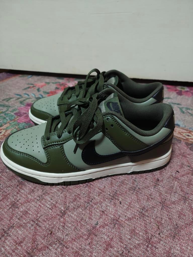 Leuke Nike Dunks, Kleding | Dames, Schoenen, Nike, Ophalen of Verzenden, Groen, Sneakers of Gympen