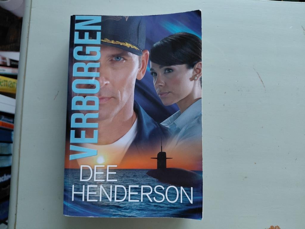 Dee Henderson - Verborgen, Ophalen of Verzenden, Gelezen, Dee Henderson
