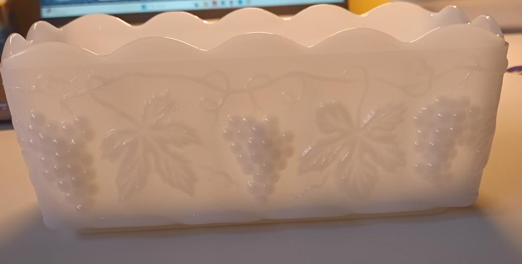 Anchor Hocking Fire King Milk Glass Planter , Antiek en Kunst, Antiek | Keukenbenodigdheden, Ophalen of Verzenden