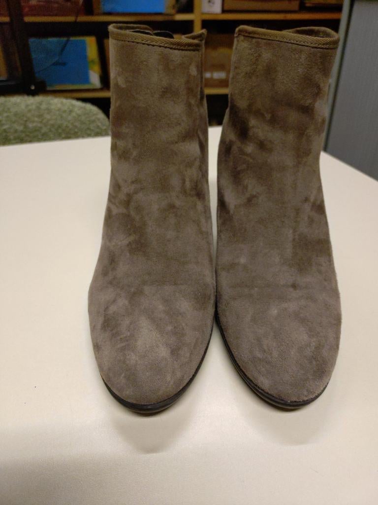 Grijze suède enkellaarsjes maat 41, N/A, Lage of Enkellaarzen, N/A, Ophalen of Verzenden