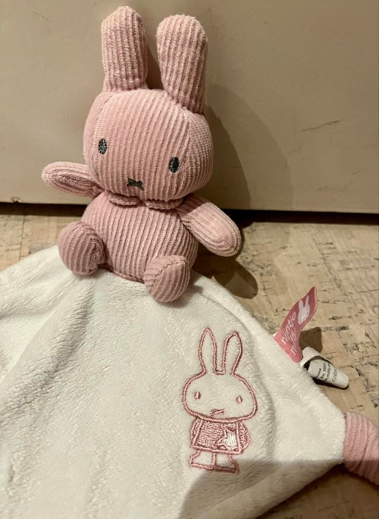 Zacht Nijntje Pink Rib knuffeldoekje, Konijn, Nijntje, Ophalen of Verzenden, Zo goed als nieuw