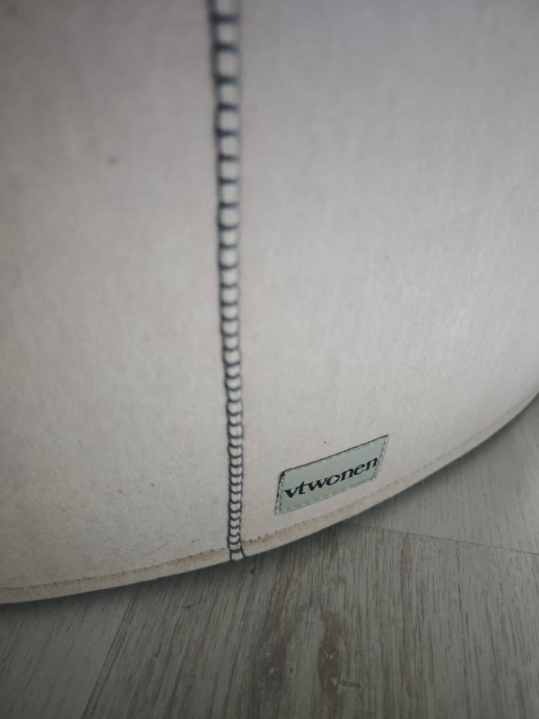 VT Wonen poef - Stijlvol en comfortabel, Ophalen, Zo goed als nieuw, 50 tot 75 cm, 50 tot 75 cm