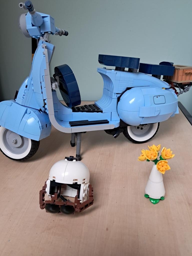 Lego Vespa scooter blauw type 125, Ophalen of Verzenden, Groter dan 1:32, Auto, Overige merken