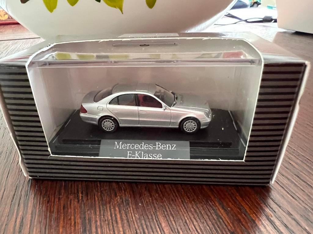 Modelauto Mercedes E-klasse (1:87), Ophalen of Verzenden, Zo goed als nieuw, Auto, Overige merken