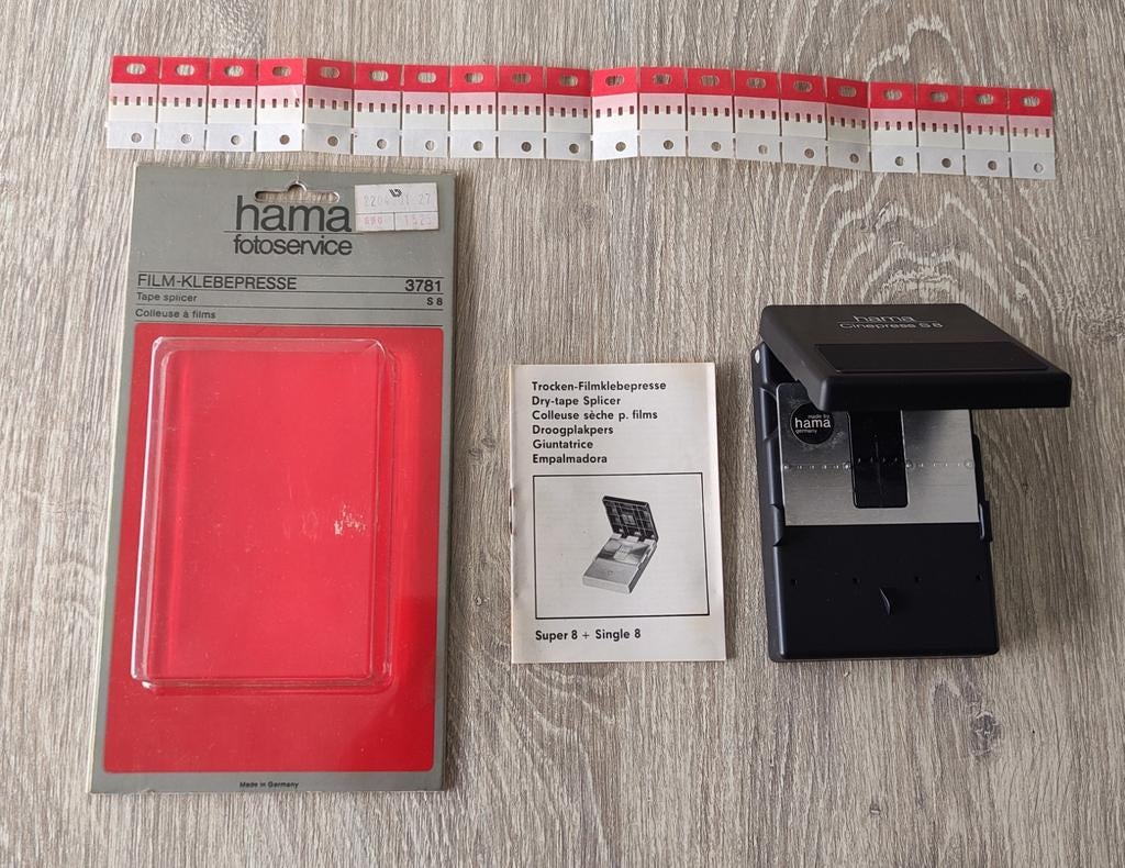 SUPER 8 FILMPLAKPERS met 20 PLAKKERS ERBIJ, Ophalen of Verzenden